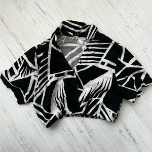 Linen button down crop top with patter and buttons